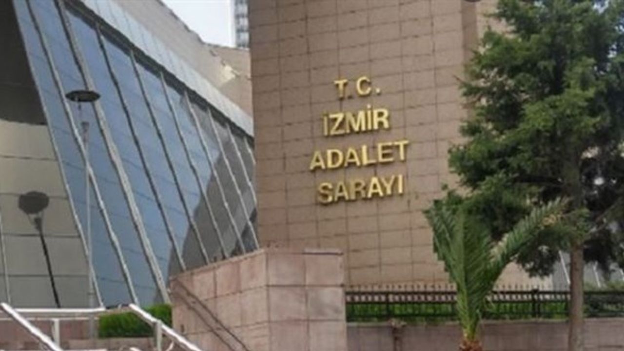 İzmir'de tüfekle adliyeye girmeye çalışan şahıs gözaltına alındı