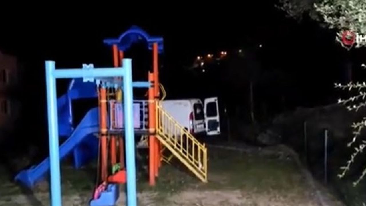 Kocaeli'de araç çocuk parkına uçtu: 1 ölü, 1 yaralı
