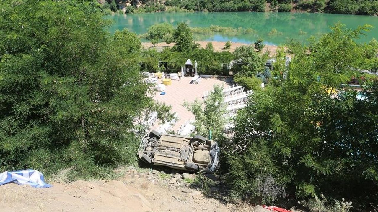Tunceli'deki otomobil kazasında 4 kişi yaralandı