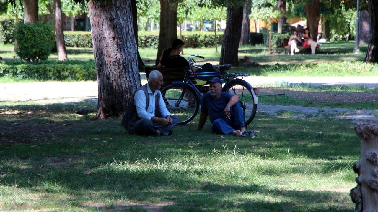 Adana’da sıcaklıklar 42 dereceyi buldu