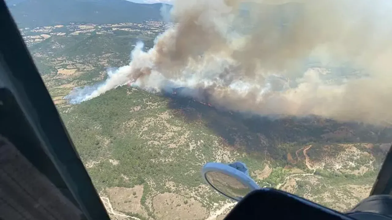 Balıkesir'deki Orman Yangını Kontrol Altına Alındı