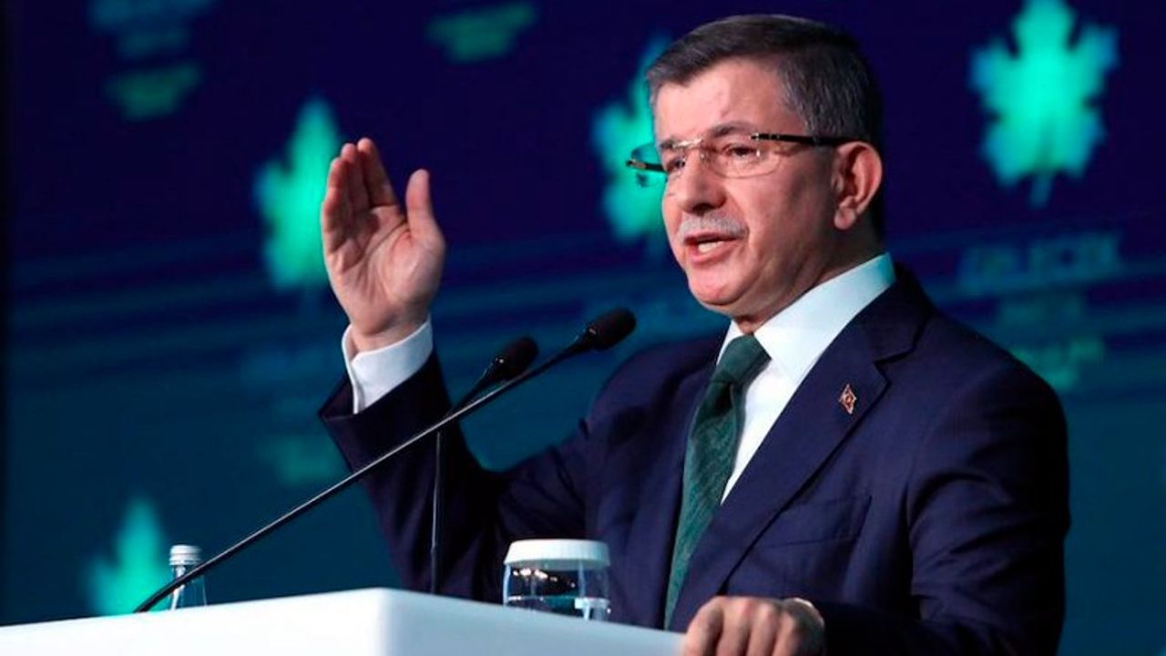 Davutoğlu: Türk Lirasını bu derce sersefil edenler ne yerli ne de millidir