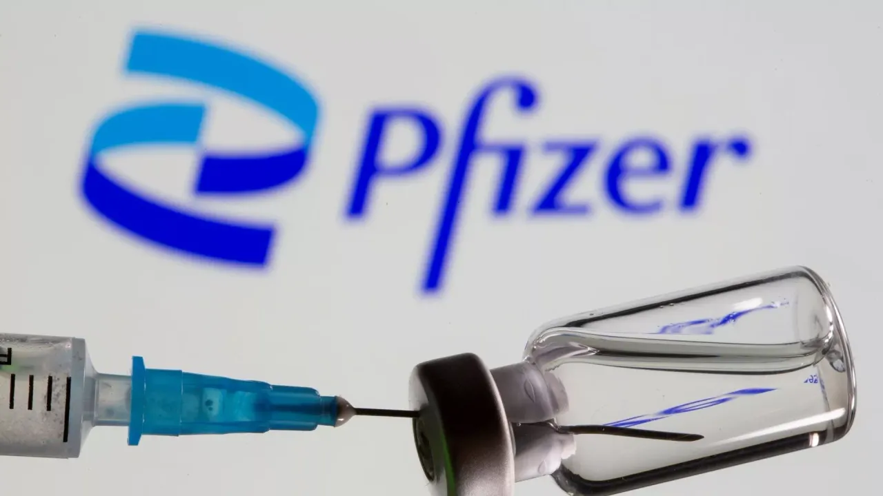 BioNTech ve Pfizer, yeni Kovid varyantları için aşının klinik denemelerine başlıyor
