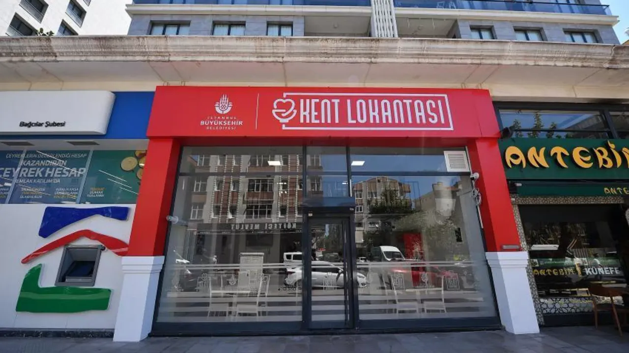 İBB’nin ikinci kent lokantası Bağcılar’da açıldı: 4 çeşit yemek 29 liradan satılıyor