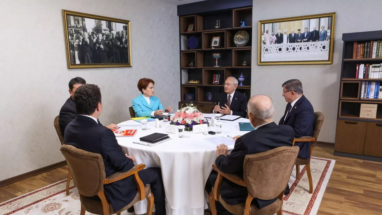 Kılıçdaroğlu'ndan altılı masa açıklaması: Bugüne kadar herhangi bir konuda sorun yaşamadık. Herkes uyum içinde