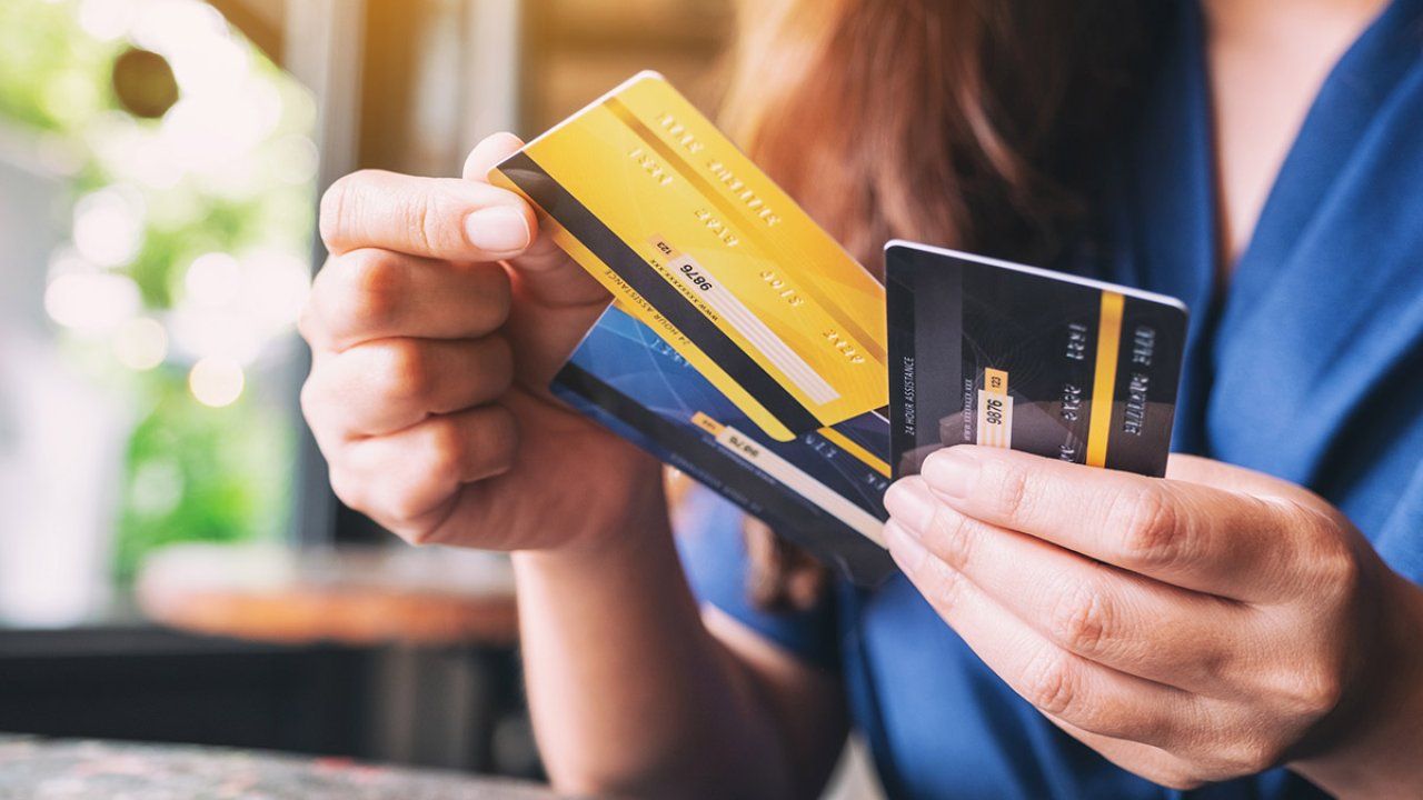 Kredi kartı kullanımında büyük artış: Vatandaş borç batağına saplandı