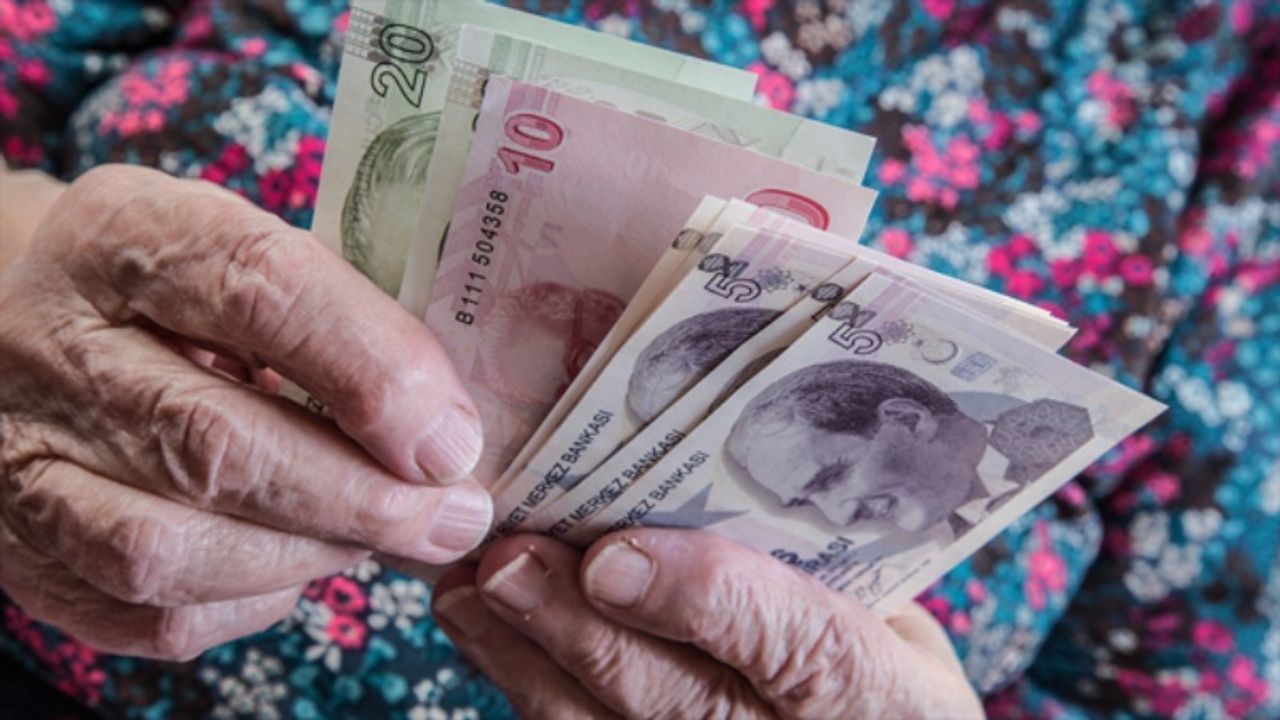 Diyanet'ten 'emeklilerin maaş promosyonlarıyla' ilgili fetva: Alıp kullanmak caiz değildir