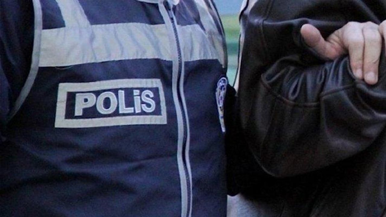 Mersin'de ikisi müdür yardımcısı 5 devlet memuru FETÖ'den ihraç edildi