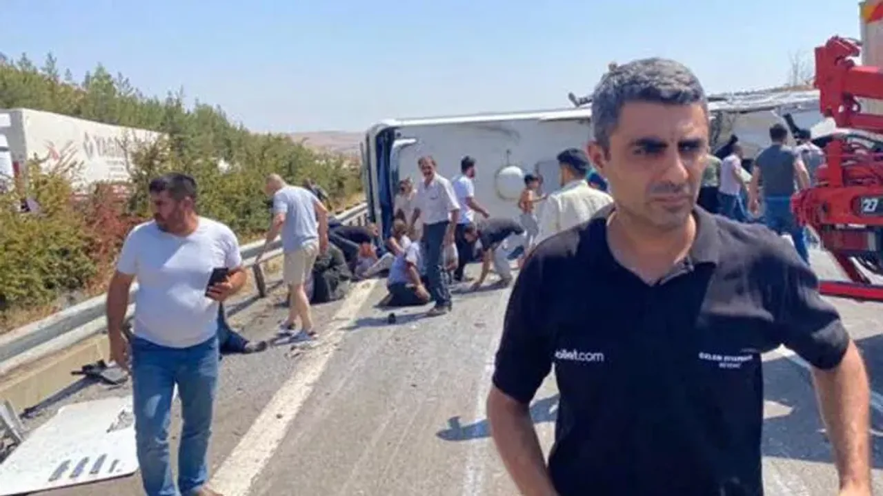 Gaziantep'te korkunç kaza: 15 kişi hayatını kaybetti
