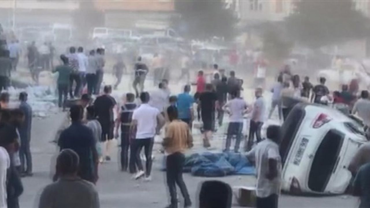 Bakan Koca: Mardin'deki kazada 16 kişi hayatını kaybetti, 8'i ağır 29 kişi yaralandı