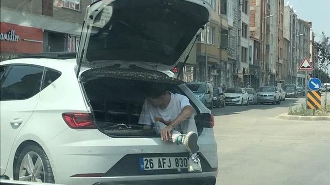 Eskişehir’de otomobilin bagajında yolculuğa para cezası