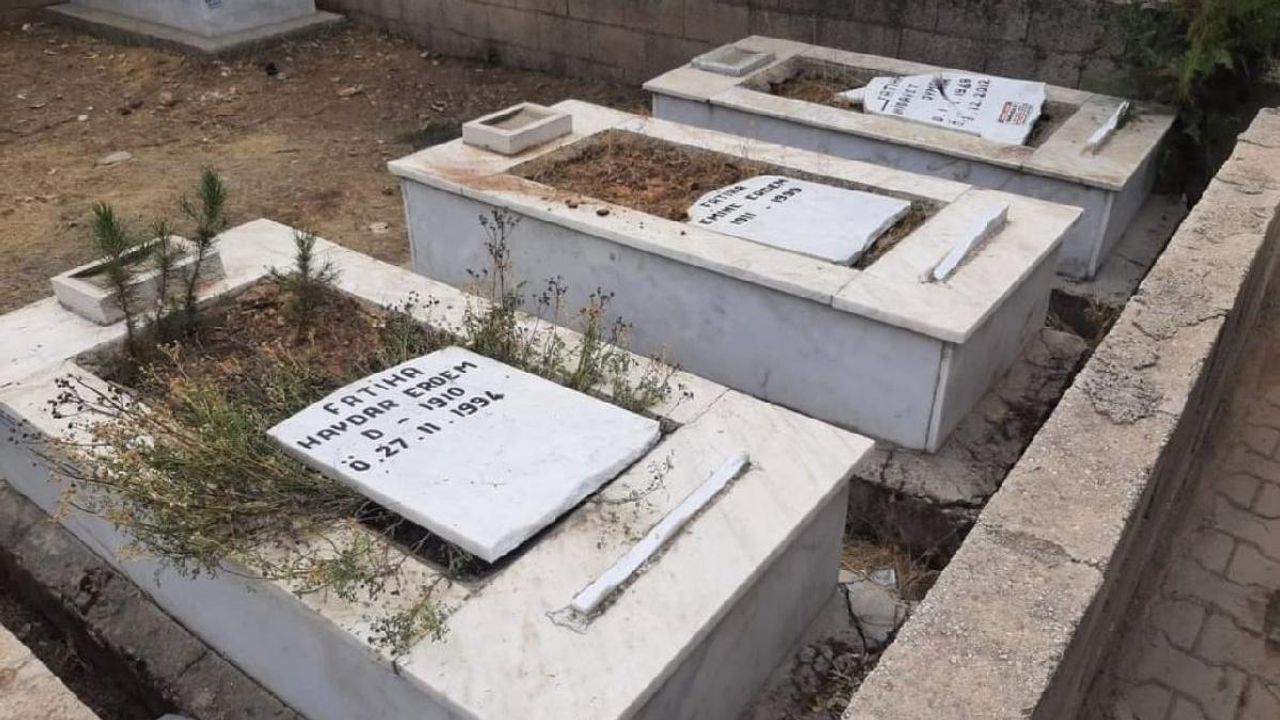 Gaziantep’te gece onlarca mezar tahrip edildi