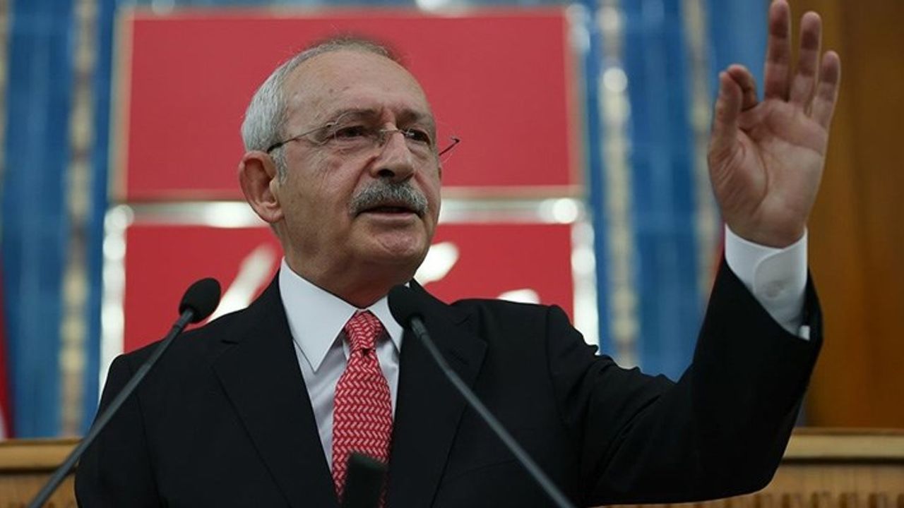 Kılıçdaroğlu'ndan "Adaylığa hazırım" mesajı! Parti rozetini bırakarak Türkiye rozetini kullanmaya başladı