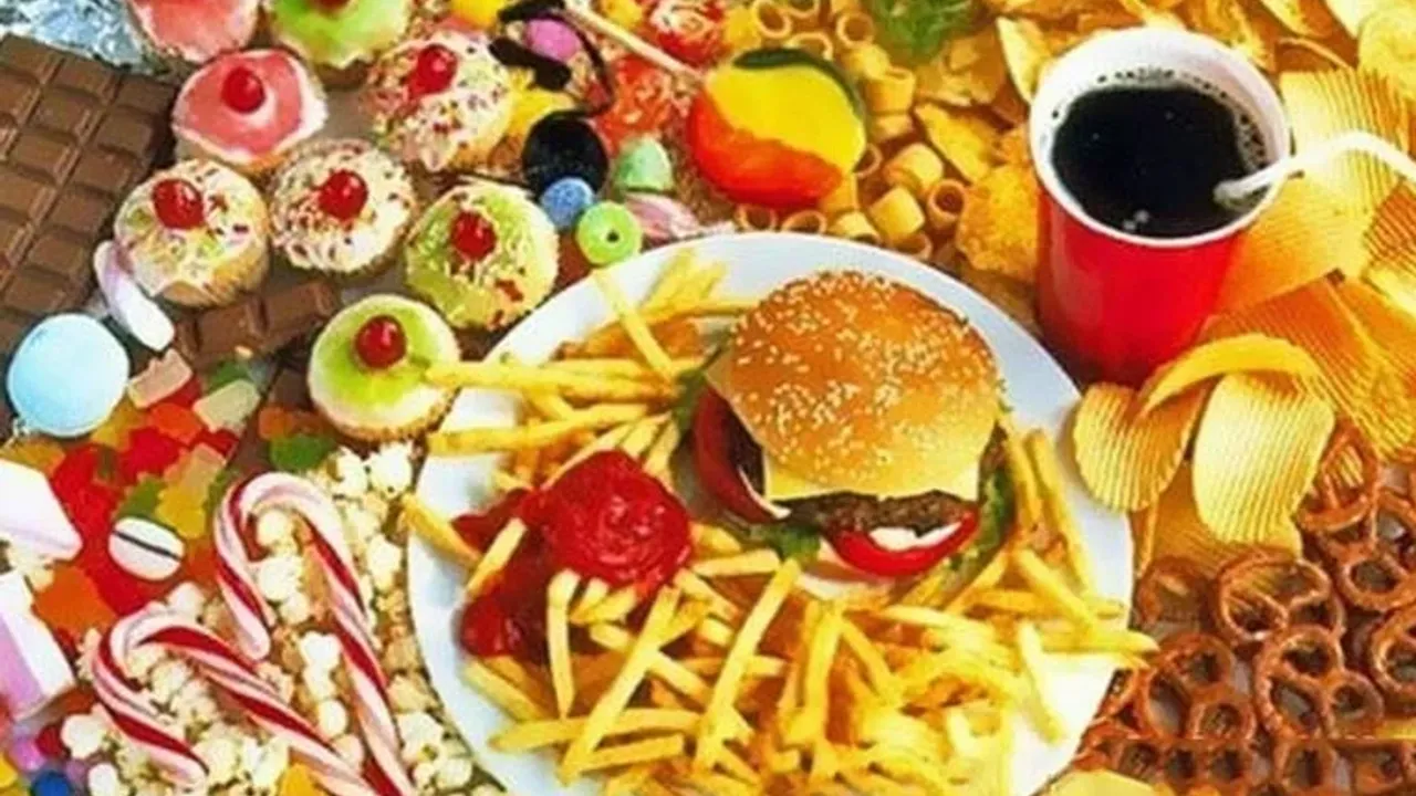 Uzmanlar uyardı: Şeker değeri yüksek gıdalar depresyonu tetikliyor