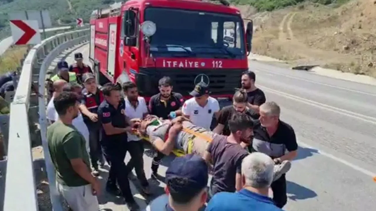 Bursa'da korkunç kaza: Kamyon uçurumdan yuvarlandı