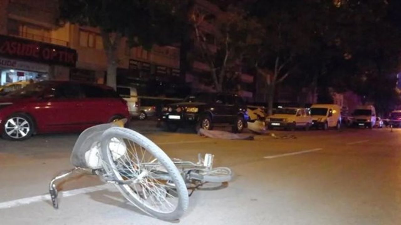 Alkollü sürücü trafikte dehşeti yaşattı! Bisikletli kişiyi öldürdü 7 araca ise çarptı