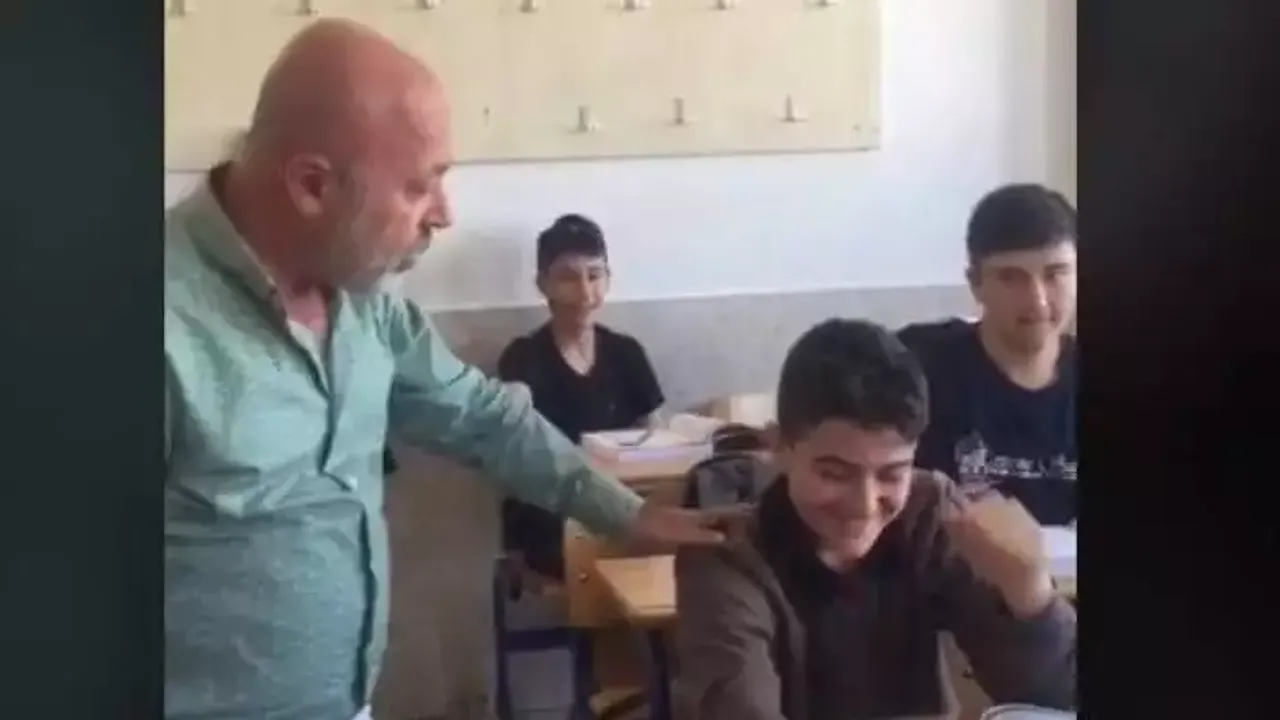 Derste uyuyan öğrenci öğretmeni şaşırttı