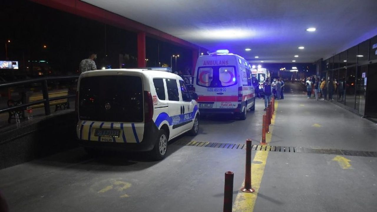 İzmir’de polise bıçaklı saldırı