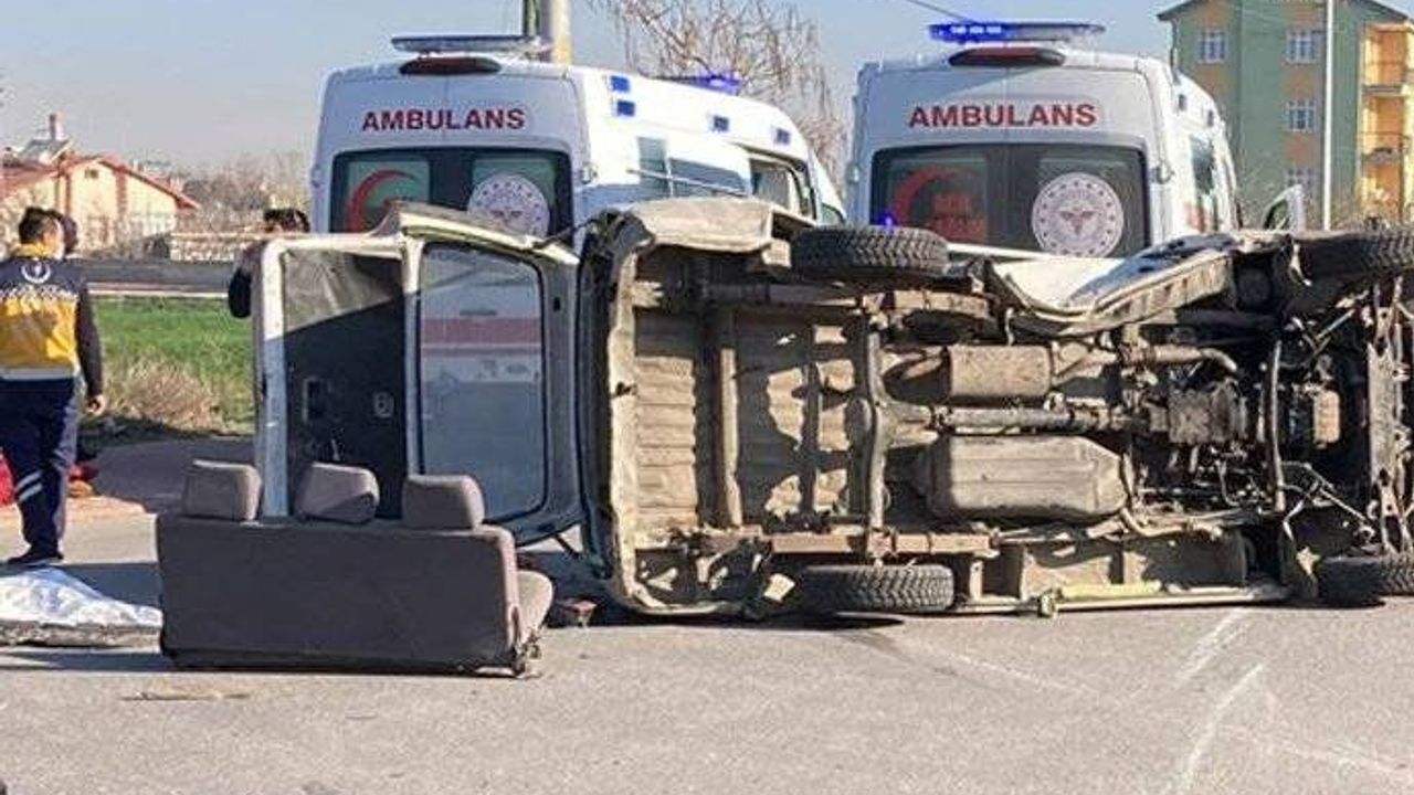 İşçileri taşıyan araç kaza yaptı: 17 kişi yaralandı