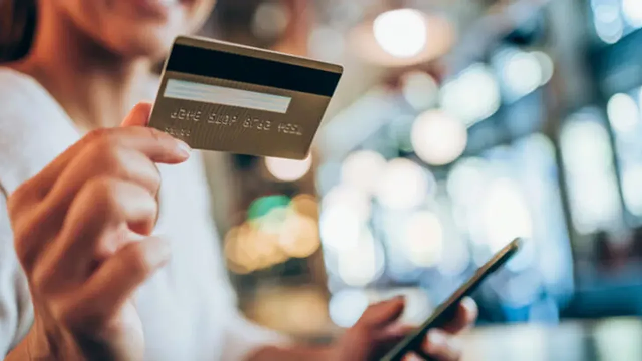 Kredi kartı yıllık aidatı geri nasıl alınır? e-devlet başvuru ekranı!