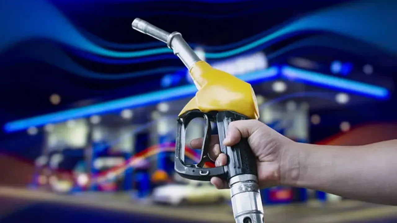 Petrol fiyatları 20 dolar artacak! Benzine ve motorine büyük zam sinyali...