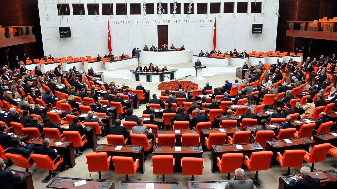 Meclis Genel Kurulu ''İmamoğlu'' Hakkında Çıkan Karardan Dolayı Karıştı