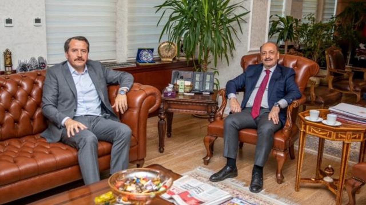 Memur-Sen Başkanı Ali Yalçın'dan Bakan'la görüşme sonrası memur zammı açıklaması