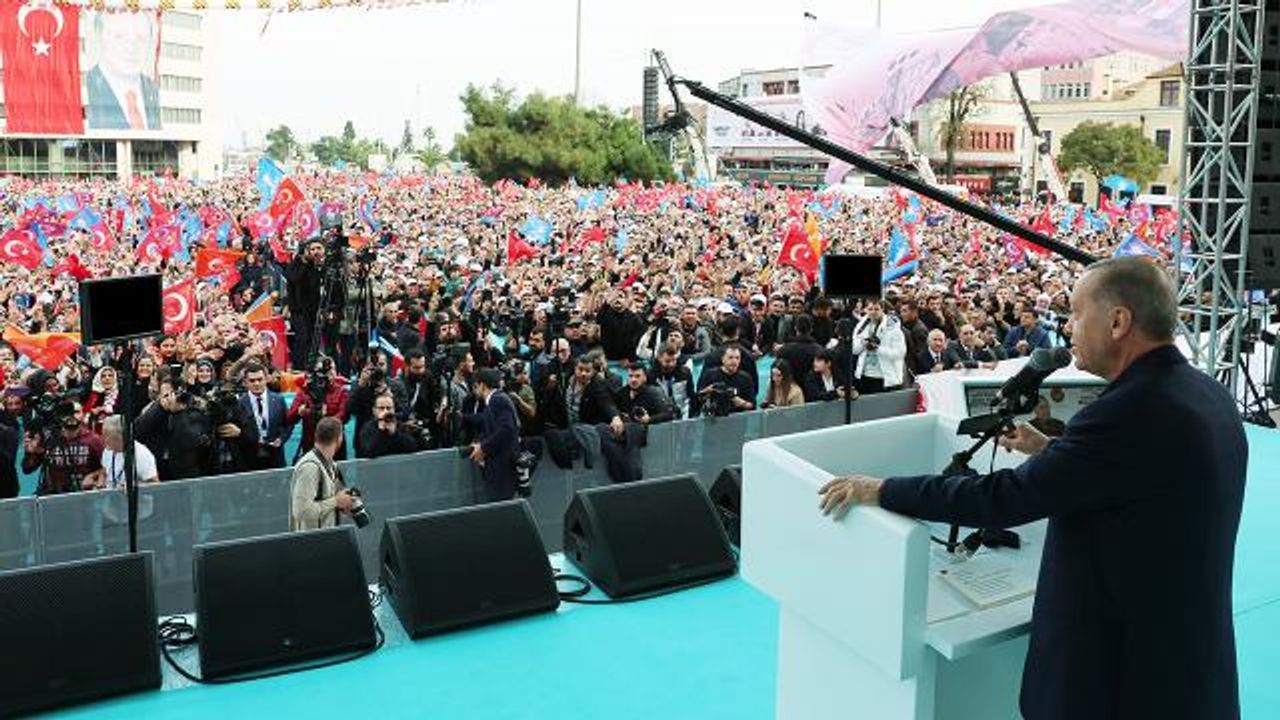 Cumhurbaşkanı Erdoğan: Bu altılı masayı her birlikte çökerteceğinize inanıyorum