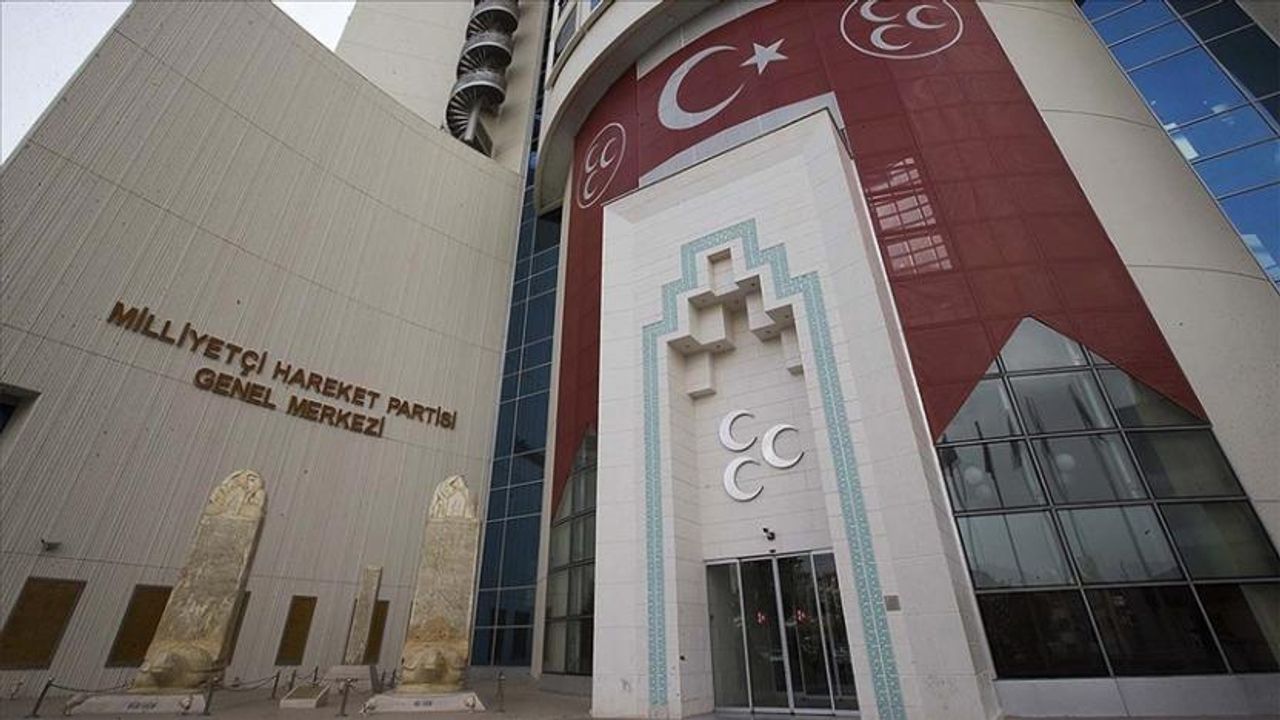 MHP İstanbul İl Başkanı Birol Gür istifa etti