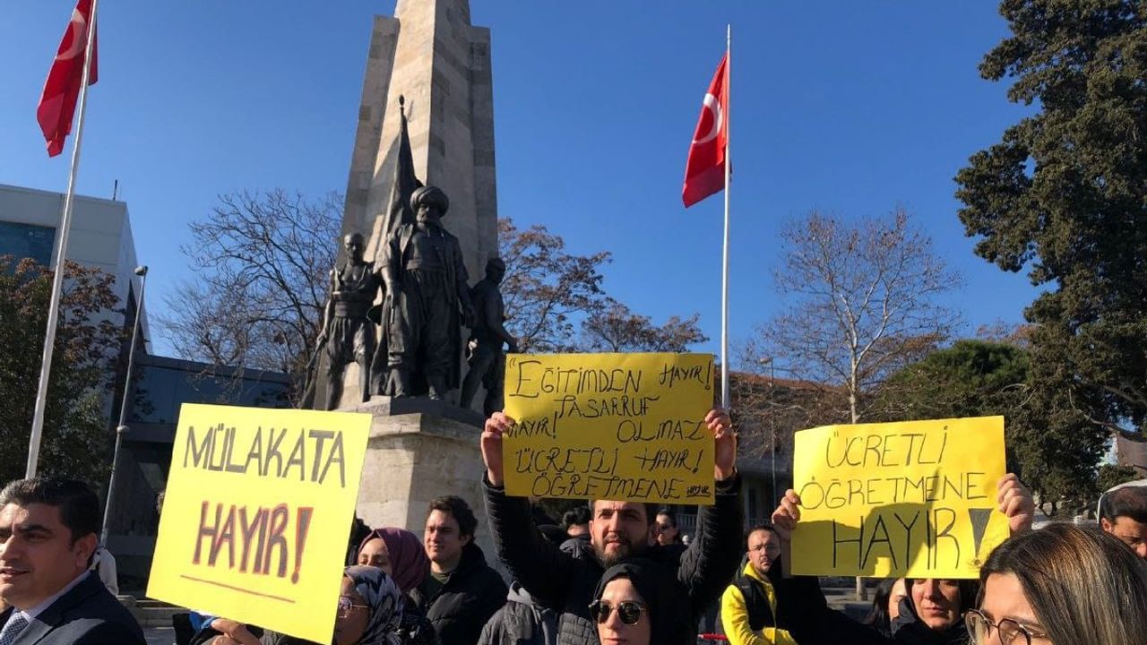 Atama Bekleyen Öğretmenler Beşiktaş'ta Gündemi Salladı