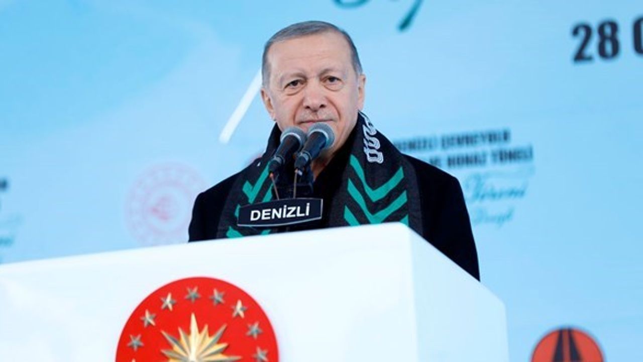 Cumhurbaşkanı Erdoğan: Hukuk skandalları ile önümüzü kesmeye çalışıyorlar