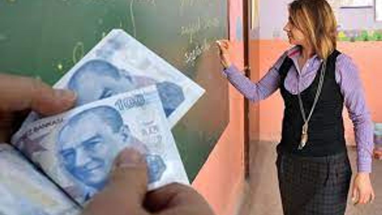 Öğretmenlerin ek ders ücreti ne oldu?  2023 Ocak-Haziran dönemi brüt, net ve vergi dilimine göre ek ders ücreti!