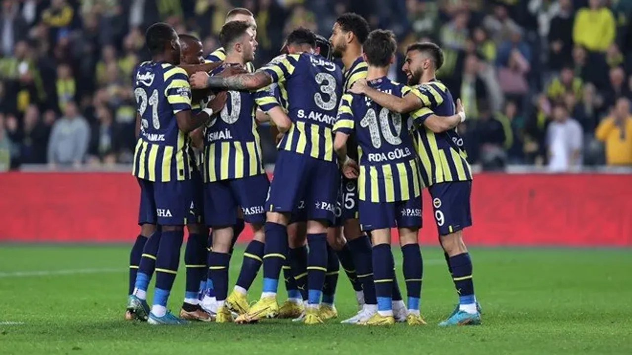Fenerbahçe çeyrek final biletini 89'da aldı