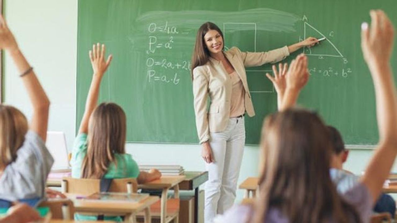2023 Öğretmen maaşları: Yüzde 25 zamlı yeni öğretmen maaşları...