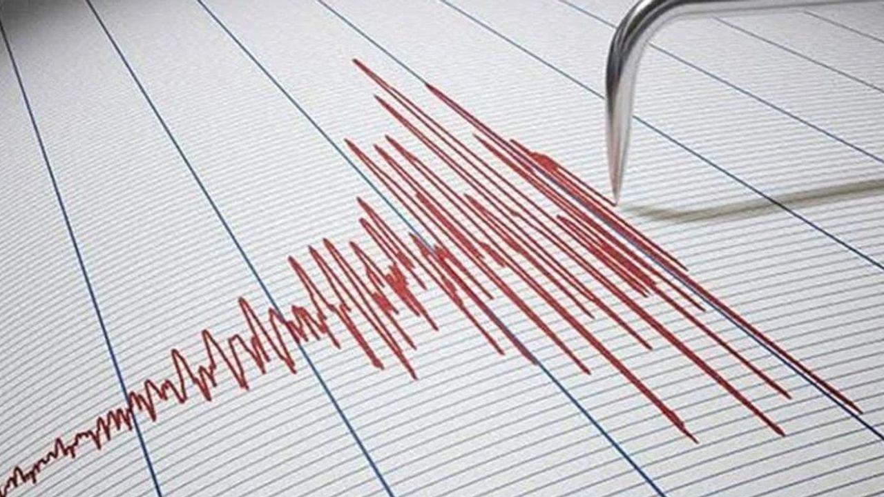 İzmir, Çanakkale ve Balıkesir'de 5.0 büyüklüğünde bir deprem meydana geldi