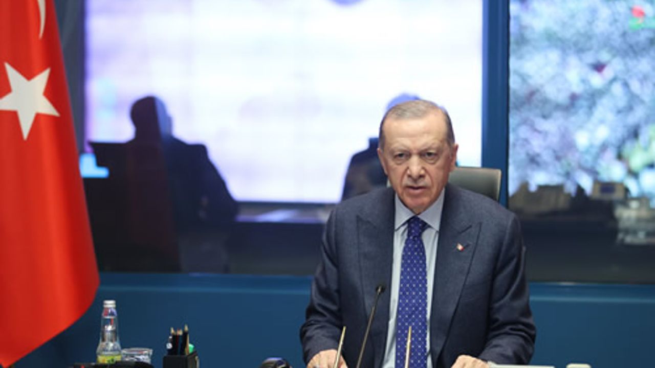 Cumhurbaşkanı Erdoğan: Depremin yaşandığı 10 ilimizi, genel hayata etkili afet bölgesi olarak ilan ediyoruz.