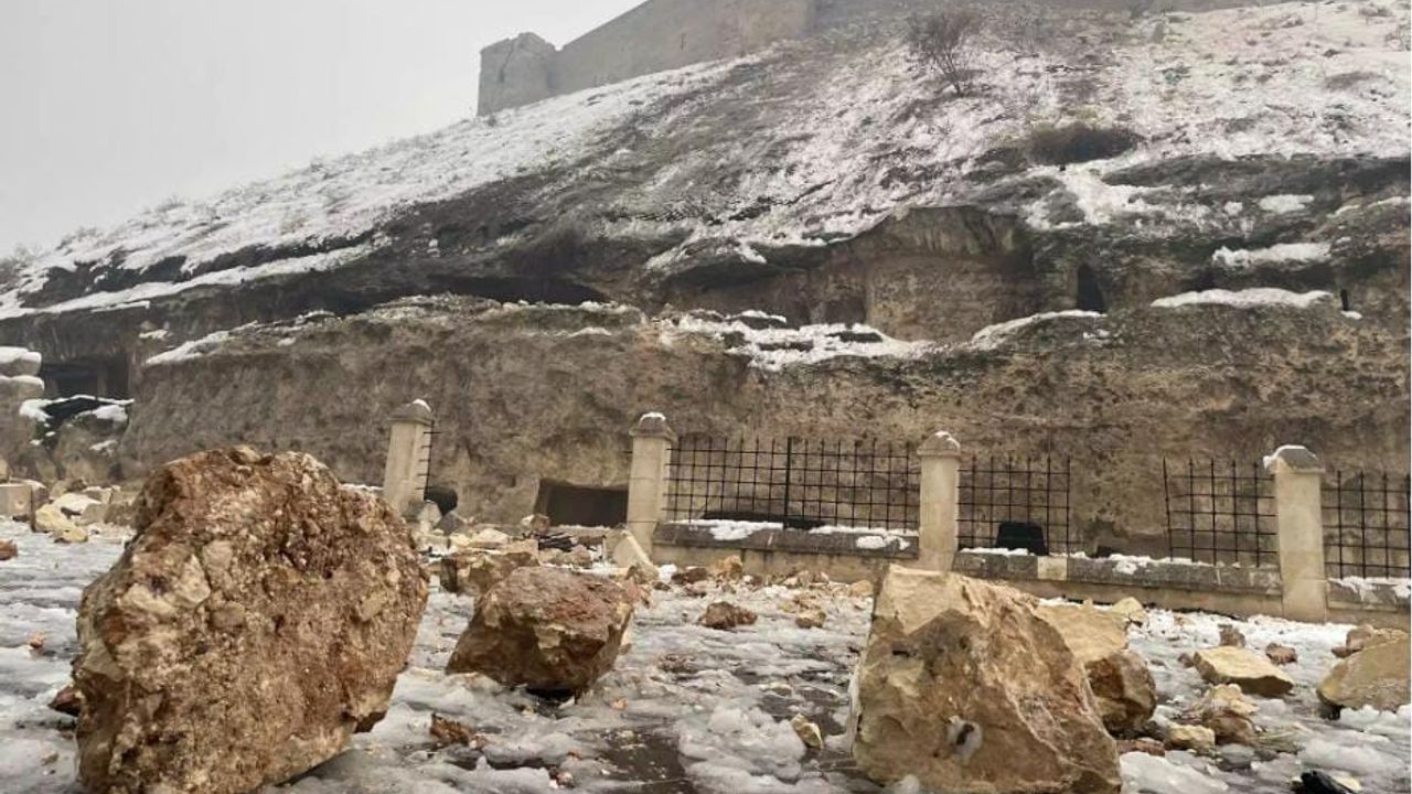 Tarihi Gaziantep Kalesi Kahramanmaraş depreminde yıkıldı! İşte o görüntüler!