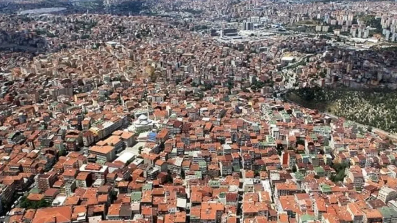 Kahramanmaraş depremini bilen Naci Görür: İstanbul'da depremin eli kulağında dedi...