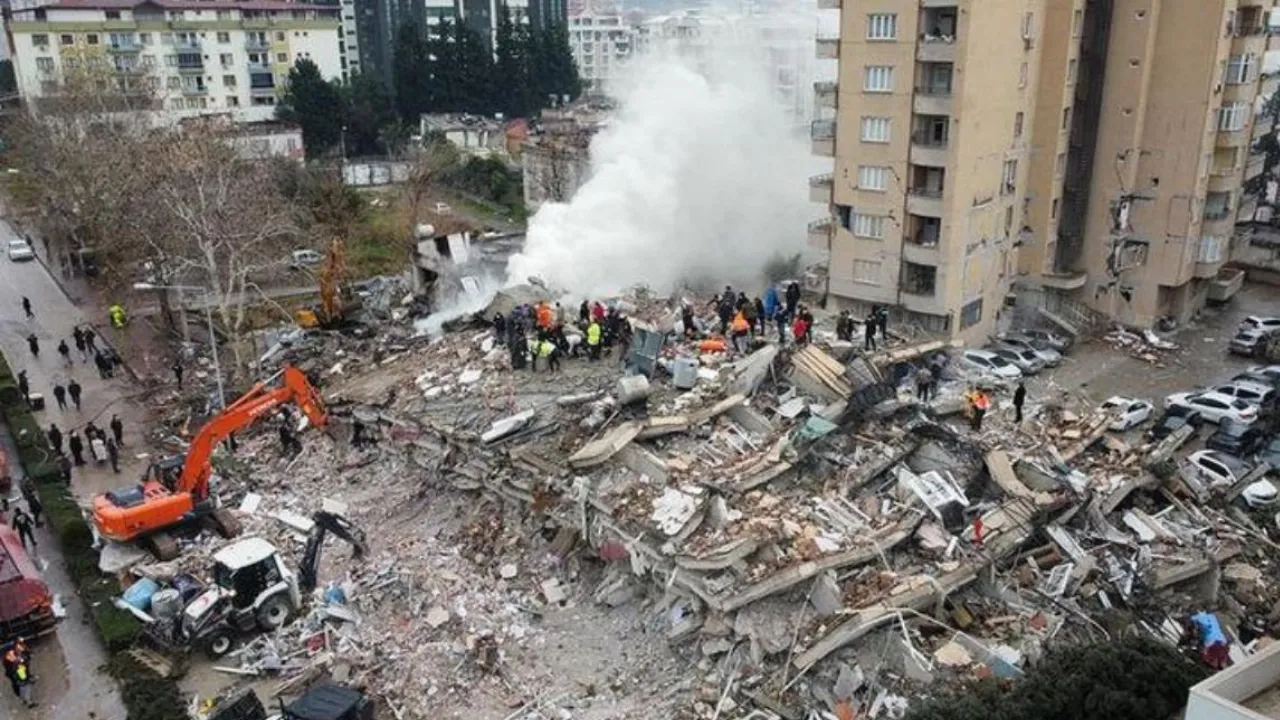 Malatya’da depremde yıkılan evleri yapan 31 kişiye gözaltı!