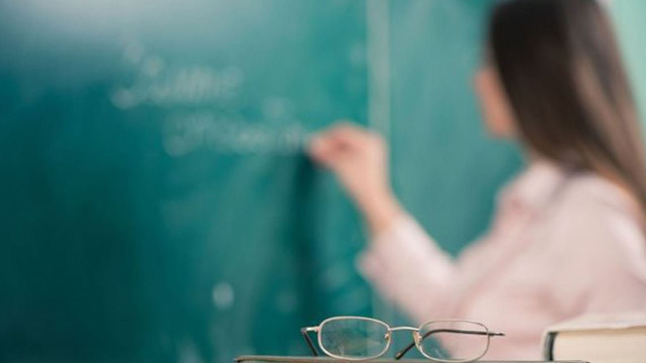 2023 yılında yeni atanmış sözleşmeli öğretmenin maaşı ne kadar?