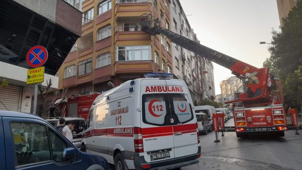 Zeytinburnu'nda Korkutan Yangın! Çocuklar Mahsur Kaldı...