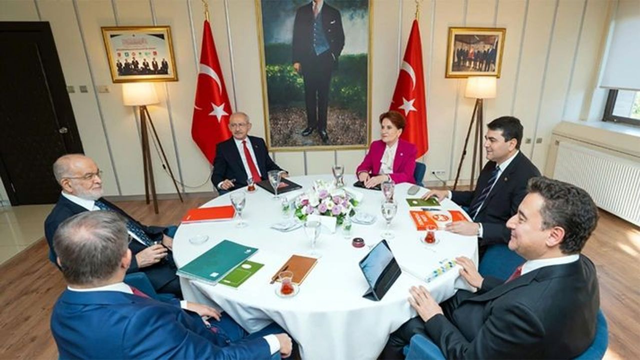 Kılıçdaroğlu'nun adaylığının kesinleşmesinin ardından ilk defa konuşan Davutoğlu: O partiden elbette destek alınabilir