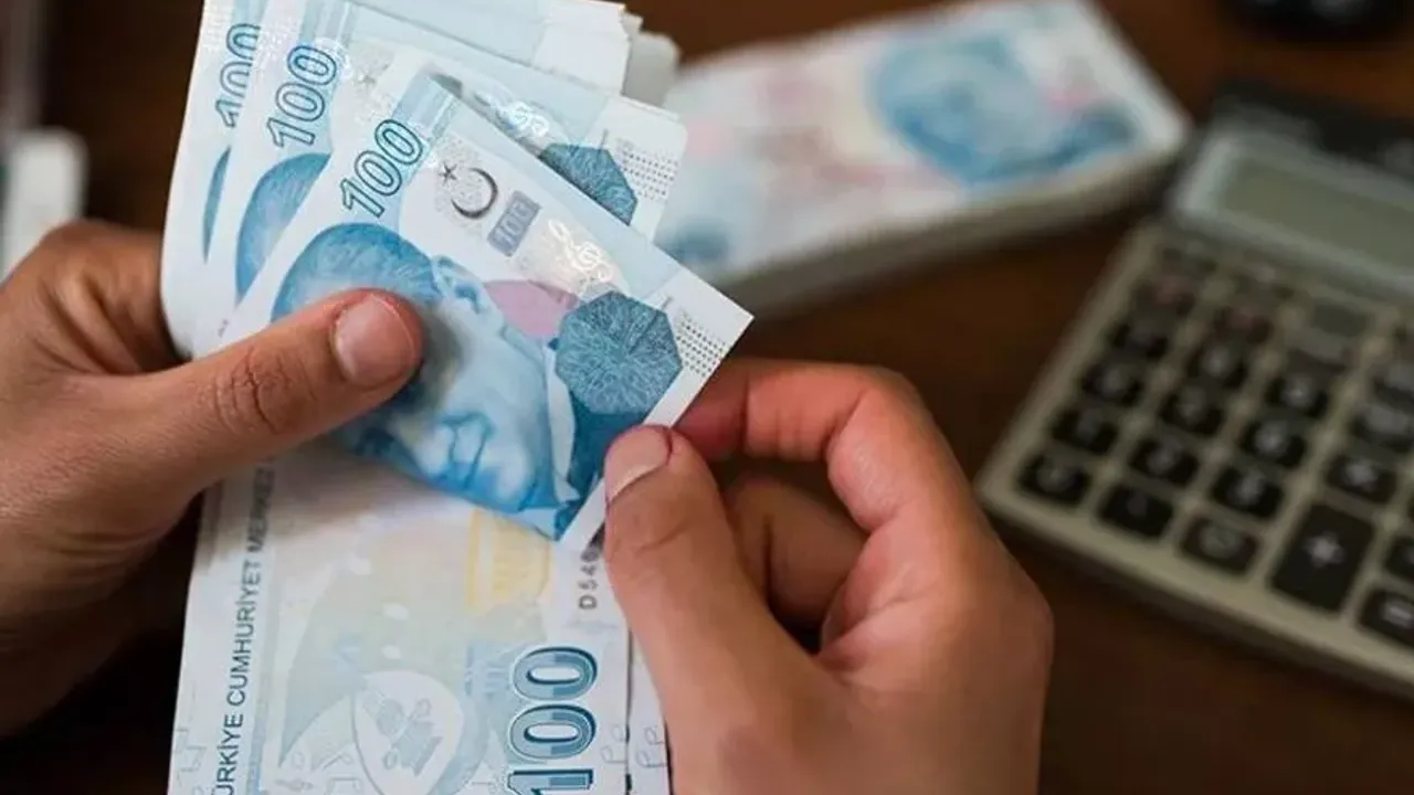 Halkbank kredi musluklarını sonuna kadar açtı! 300 bin Türk Lirasını, sıfır faiz ve 60 ay vade ile veriyor!