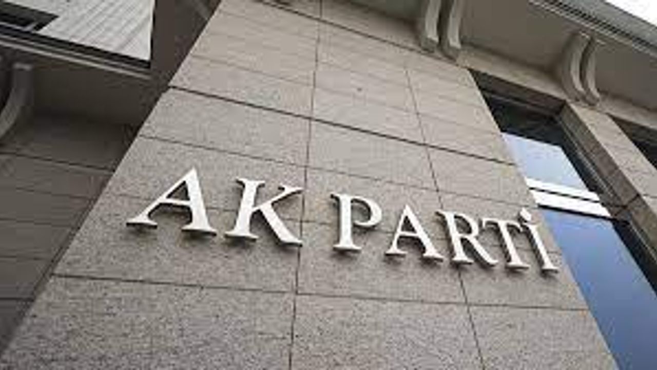 Cumhurbaşkanı Erdoğan, değişiklik sinyalini vermişti: AK Parti listelerinde 3 isim değişecek