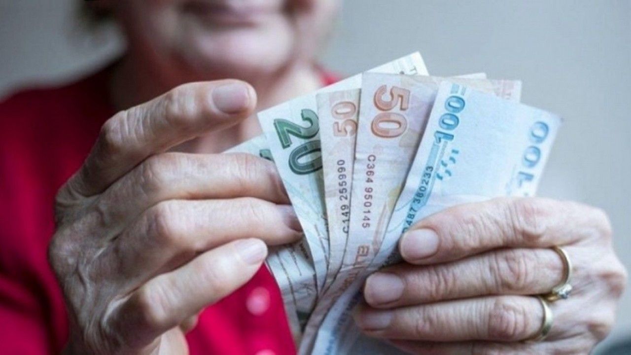 Emeklilere müjdeli haber: Kurban bayramı ikramiyesinde 4 bin lira detayı...