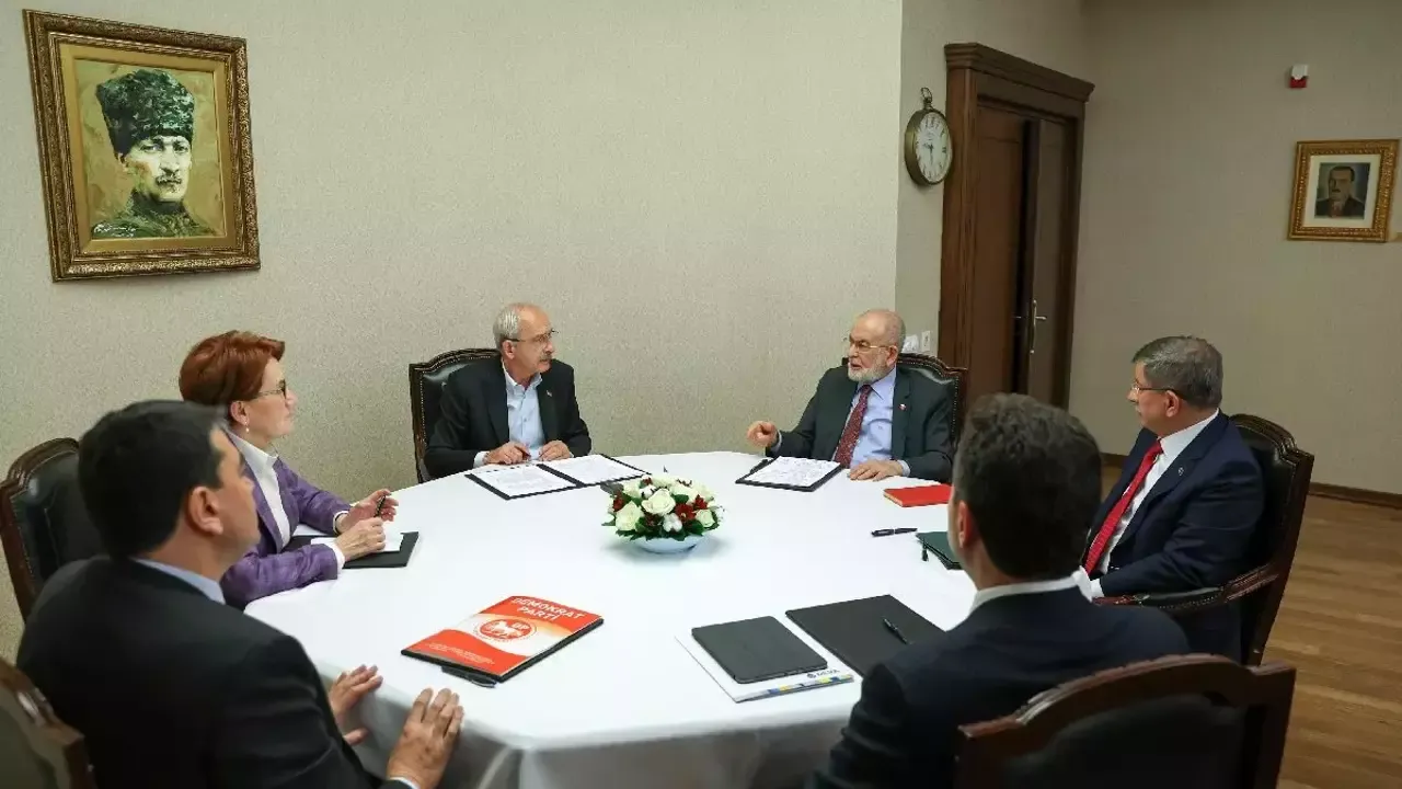 Kulisleri sallayan iddia: 6'lı Masa toplantısında Demokrat Parti lideri Uysal Kılıçdaroğlu'na "Çekilelim mi? diye sordu