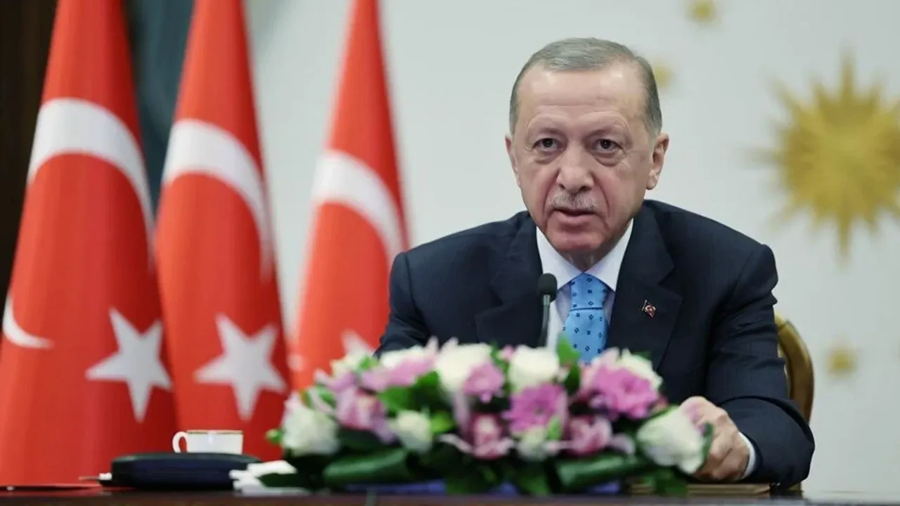 Cumhurbaşkanı Erdoğan: "'Seçimi kaybederseler hükümeti bırakmazlar' söylemlerine yanıt verdi