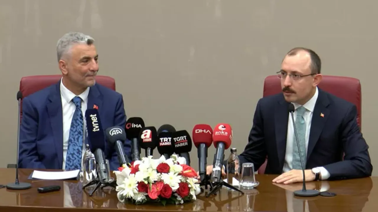 Yeni Ticaret Bakanı Ömer Bolat: "Cari açığımızı iyileştirmek ve döviz rezervlerini artırmak istiyoruz"