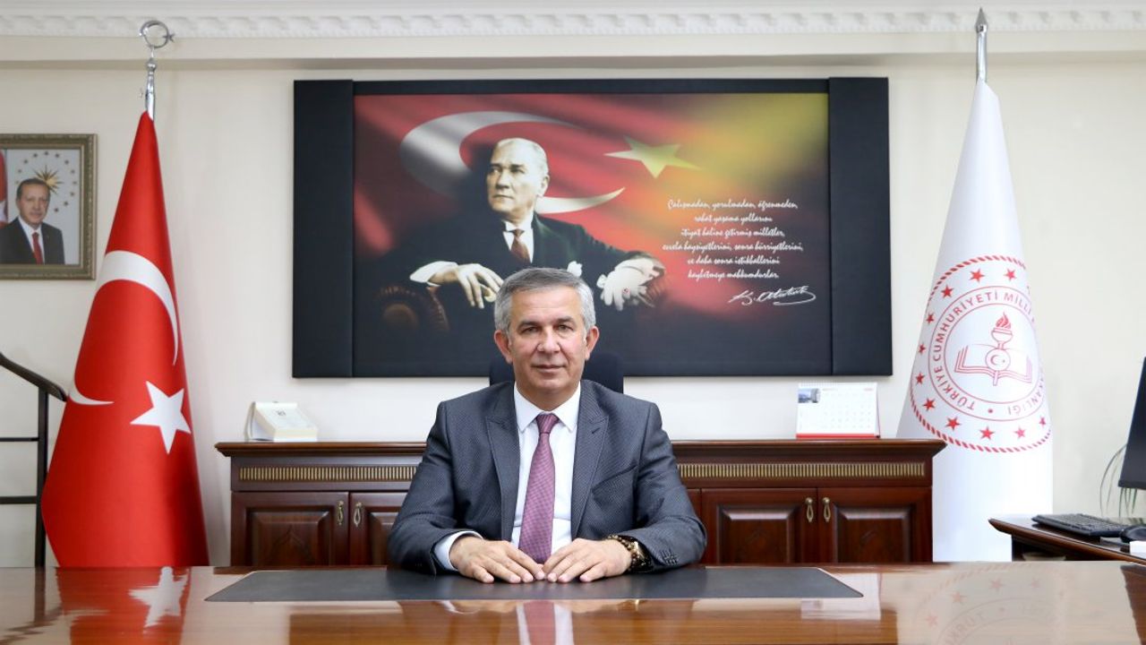 Aksaray İl Milli Eğitim Müdürü Metin Alpaslan oldu.