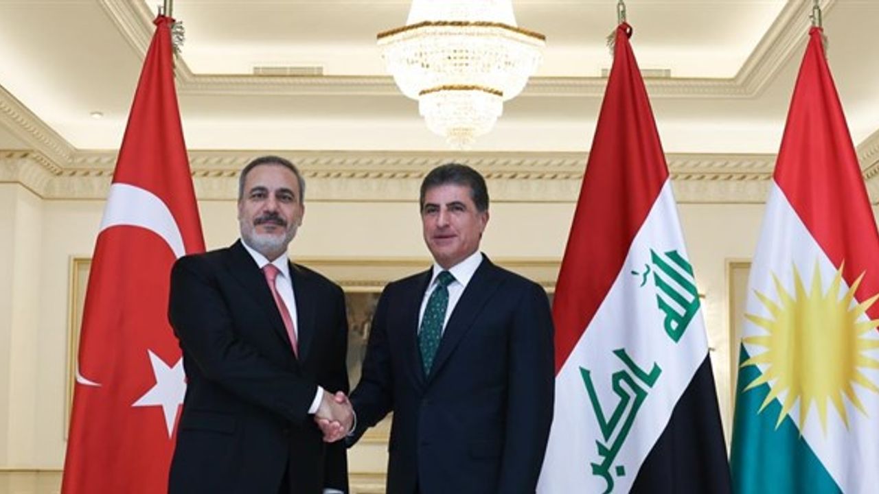 Dışişleri Bakanı Fidan, IKBY Başkanı Barzani ile Erbil'de Bir Araya Geldi